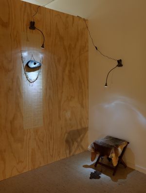 6. Lure the locals: Gentleman's collectables (decoy, bait, wait, s(t)inker)